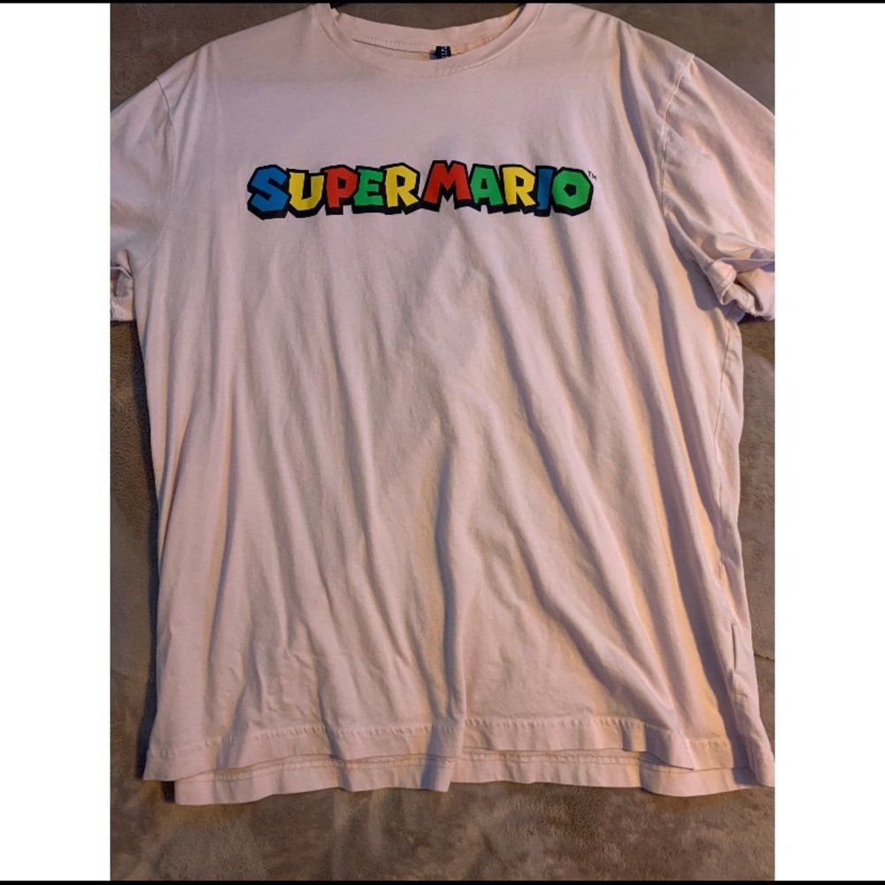 A super Mario shirt